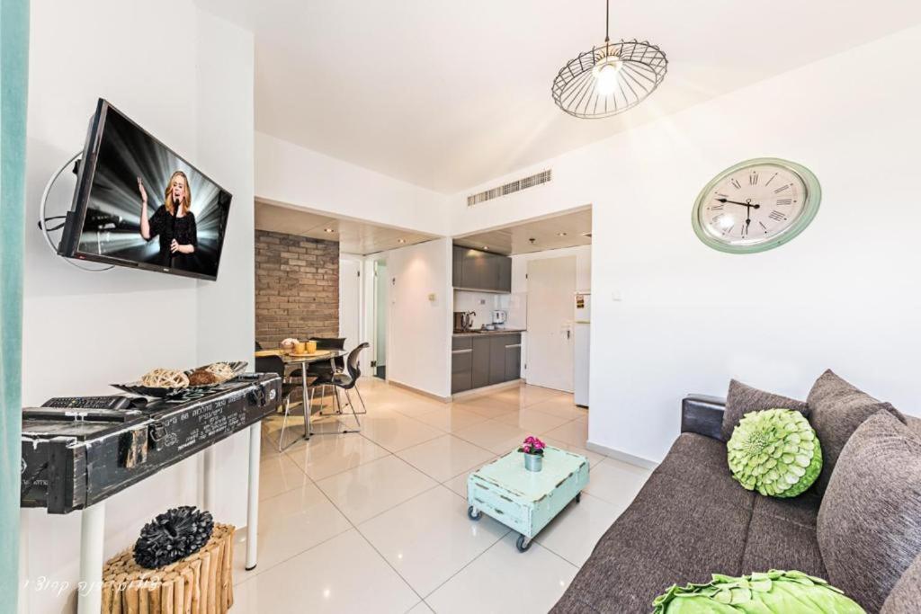 Luxury Apartment On The Lake Тиберия Екстериор снимка