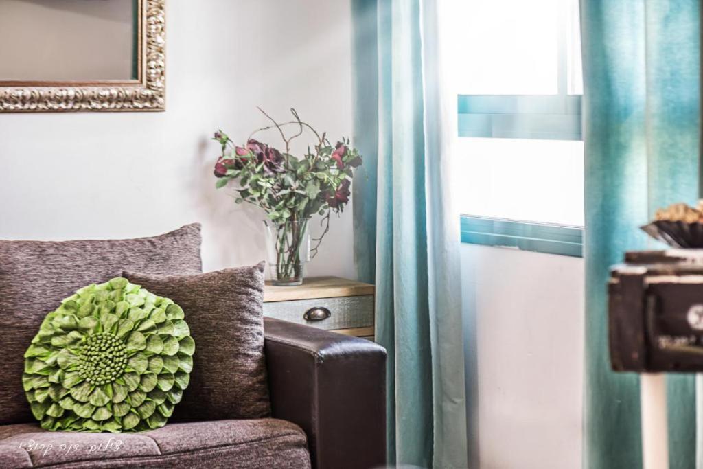 Luxury Apartment On The Lake Тиберия Екстериор снимка